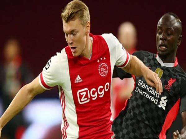 Bóng đá Anh sáng 3/12: Liverpool chọn mua trung vệ Ajax