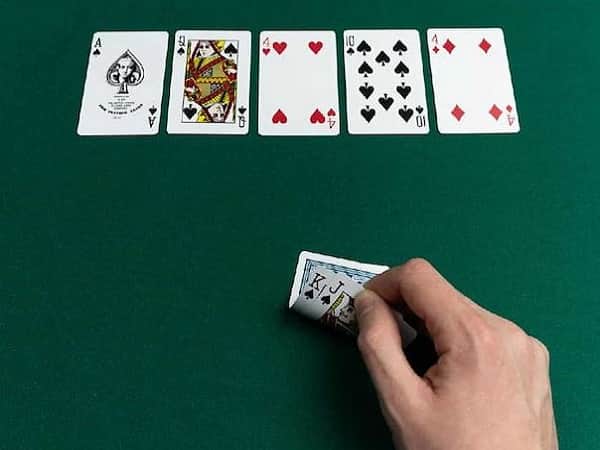 Hướng dẫn cách chơi Poker cơ bản