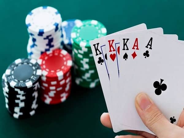 Đôi nét về Poker và sảnh Poker