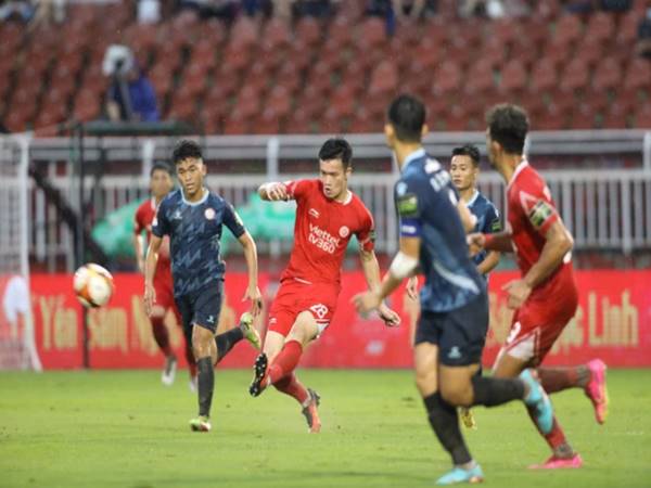 Bóng đá Việt Nam 16/8: Viettel FC gây khó khăn cho CLB CAHN