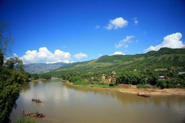 Nằm mơ thấy nước sông trong xanh, êm đềm