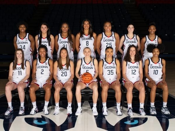 UConn Huskies nữ và kỷ lục 111 trận thắng không tiền lệ