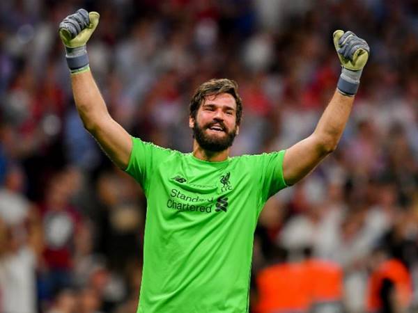 thủ môn huyền thoại của Liverpool