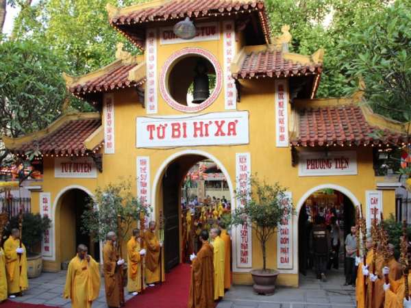 mơ thấy thầy chùa